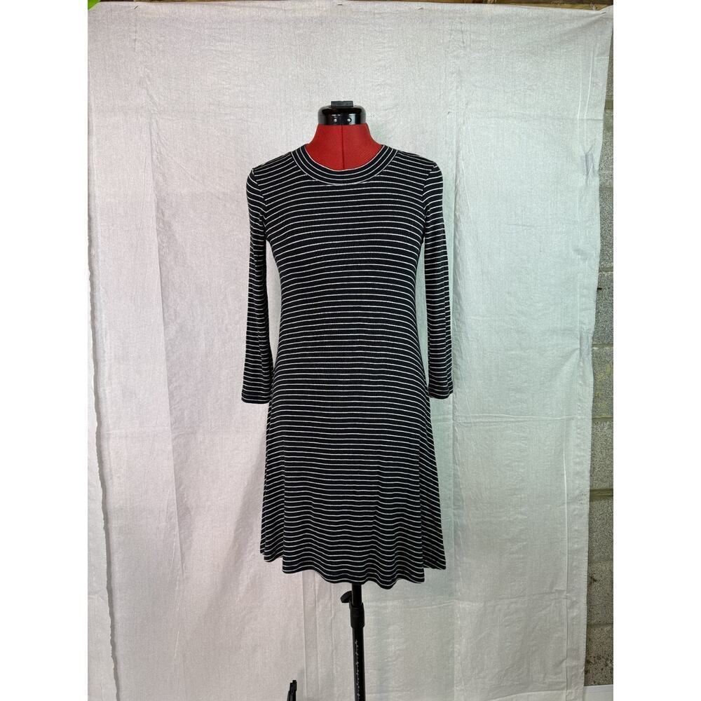American Eagle Womens Rib Knit Swing Dress XS Black White Stripe Soft Sewn C624